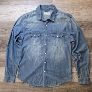 Express Men's Light Blue Denim Button-Down Shirt